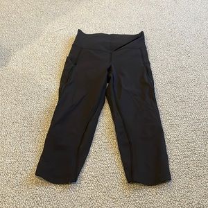 Lululemon capris 4